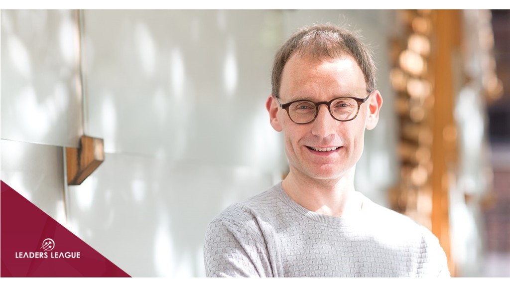 Heroes and Zeros: Professor Neil Ferguson - Leaders League